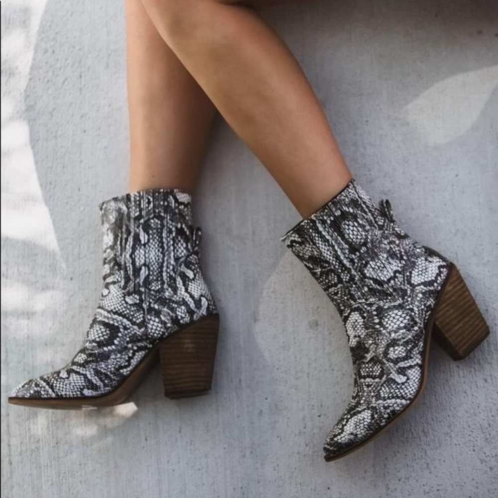 VICI collection snake skin boots